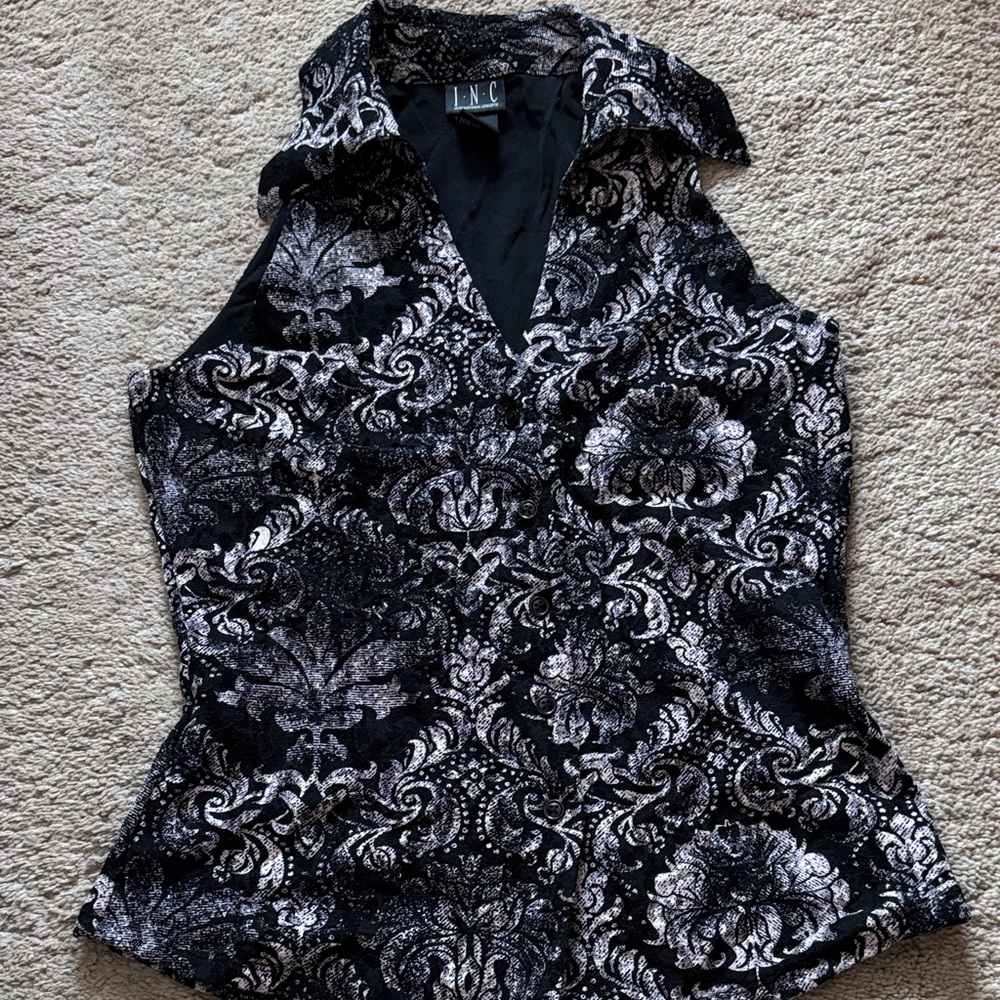 INC International Concepts Sleeveless Button Down Black and White Floral Blouse - Picture 3 of 13